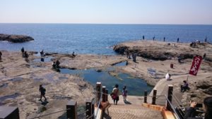 江の島を遊び尽くそう 釣場から磯遊びまでご紹介します レンタル釣り具もあるよ 銀の釣り情報局