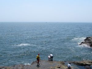 江の島を遊び尽くそう 釣場から磯遊びまでご紹介します レンタル釣り具もあるよ 銀の釣り情報局